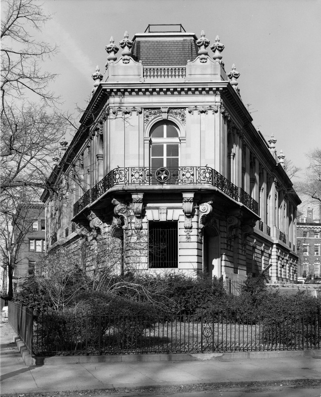 Perry Belmont House, south Corcoran Street facade, may 1983