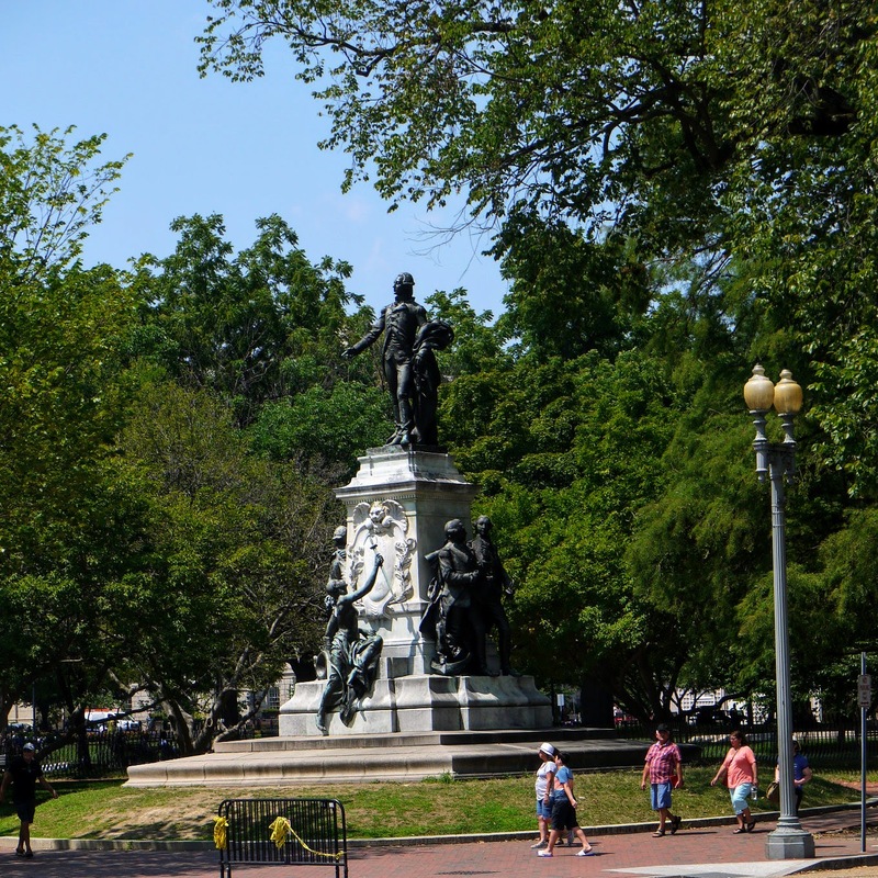 Marquis de Lafayette Statue